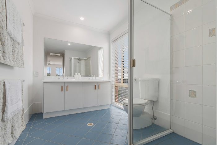 10 Robins Creek Dr, Horsley NSW 2530, Australia