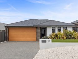 28 Royal Parade, Moana SA 5169, Australia