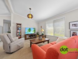 12 Sixth Ave, Green Point NSW 2251, Australia