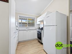 12 Sixth Ave, Green Point NSW 2251, Australia