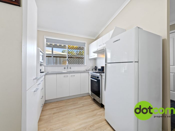 12 Sixth Ave, Green Point NSW 2251, Australia