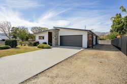 54 Stratford Drive, Mount Pisa, Cromwell, Central Otago, Otago, 9383, New Zealand