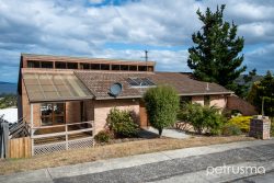 49 Tingira Rd, Blackmans Bay TAS 7052, Australia