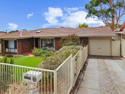 17 Virginia Dr, Morphett Vale SA 5162, Australia