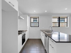 31 Waruhia Crescent, Rototuna, Hamilton, Waikato, 3281, New Zealand