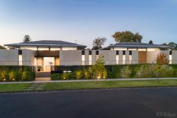 8 Wootton Grove, Caulfield North VIC 3161, Australia