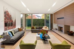 8 Wootton Grove, Caulfield North VIC 3161, Australia