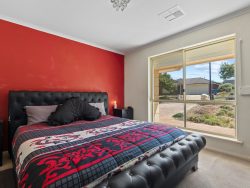 14 Worthing Dr, Sheidow Park SA 5158, Australia