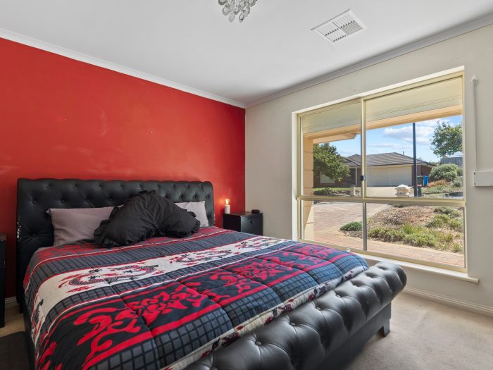 14 Worthing Dr, Sheidow Park SA 5158, Australia