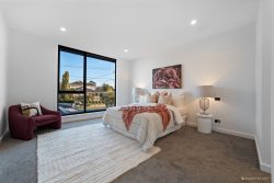 7 Hill View Parade, Templestowe Lower VIC 3107, Australia