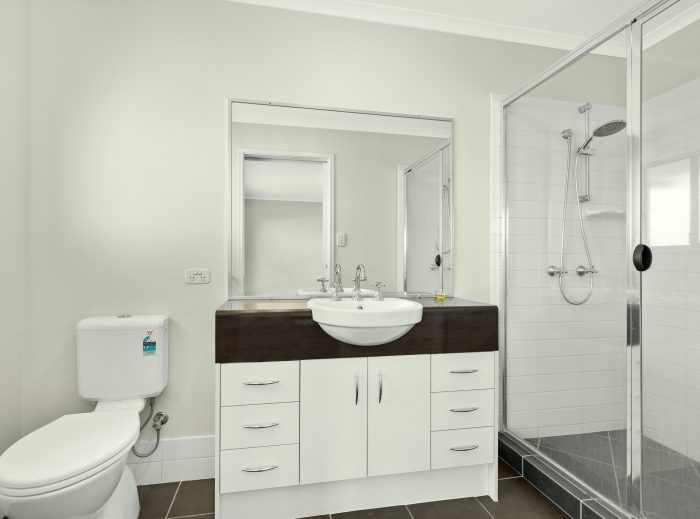 19 Ace Dr, Glenvale QLD 4350, Australia