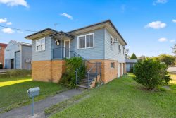 1 Beeton Parade, Taree NSW 2430, Australia