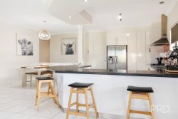 20 Boulevard Pl, Hillvue NSW 2340, Australia