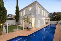 20 Boxshall St, Brighton VIC 3186, Australia