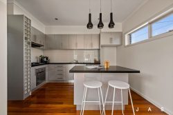 16 Burns St, Yarraville VIC 3013, Australia