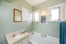 201 Cambridge Avenue, Ashhurst, Palmerston North, Manawatu / Whanganui, 4810, New Zealand
