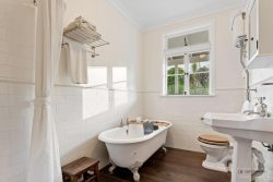 203 Cape Rodney Road, Leigh, Rodney, Auckland, 0985, New Zealand