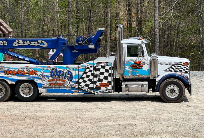 Heavy Duty Tow Truck Near Me