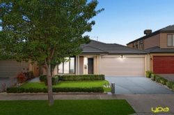 29 Elmsford Cres, Cranbourne West VIC 3977, Australia