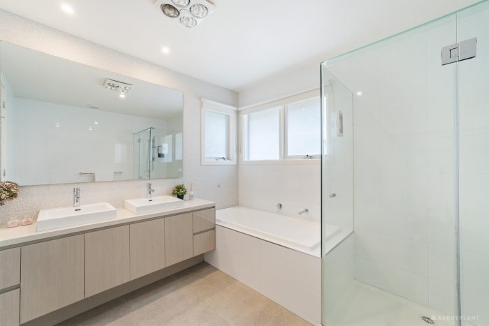 Unit 2/2 Eyre Ct, Templestowe Lower VIC 3107, Australia