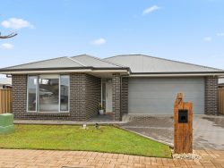 7 Fathom Cres, Seaford Meadows SA 5169, Australia