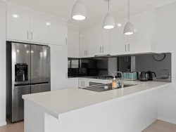 7 Fathom Cres, Seaford Meadows SA 5169, Australia