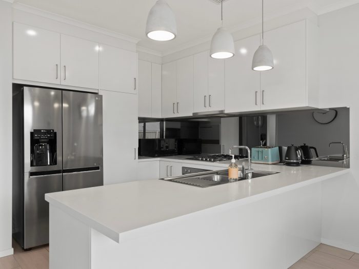 7 Fathom Cres, Seaford Meadows SA 5169, Australia