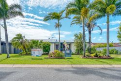 13 Dixon Ct, Beaconsfield QLD 4740, Australia