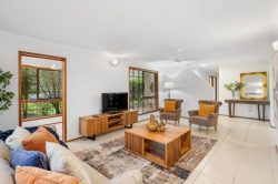 13 Dixon Ct, Beaconsfield QLD 4740, Australia
