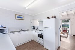 Unit 4/110 Griffiths St, Port Fairy VIC 3284, Australia