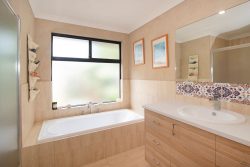 12 Lenamont Ct, Dunsborough WA 6281, Australia