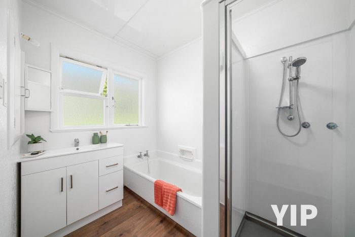 17 Hollies Crescent, Johnsonville, Wellington, 6037, New Zealand