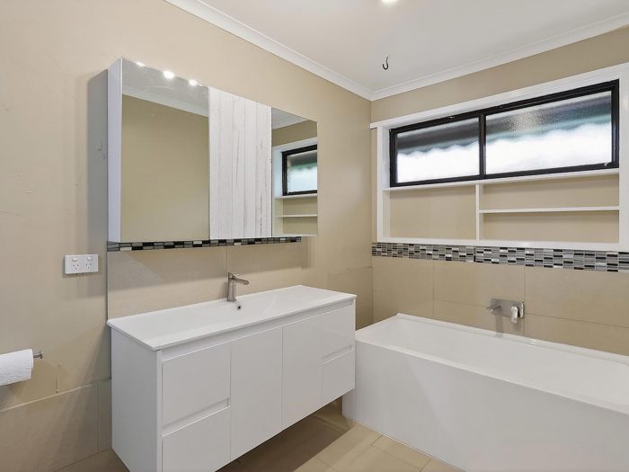 472-474 Raglan Parade, Warrnambool VIC 3280, Australia