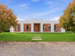 42 Cilmery Cres, Woodford VIC 3281, Australia