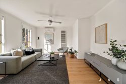 Unit 1/25 Hope St, Spotswood VIC 3015, Australia