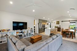 90 Hugo Shaw Drive, Cambridge, Waipa, Waikato, 3434, New Zealand