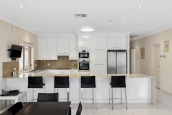 26 Glenferrie Ave, Myrtle Bank SA 5064, Australia