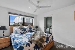 4 Lagoon View Court, Midway Point TAS 7171, Australia