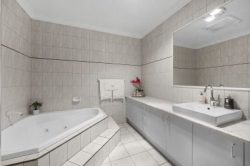 14 Lauren Ct, Epping VIC 3076, Australia