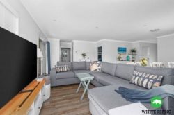 27 Lindbeck Cor, Googong NSW 2620, Australia