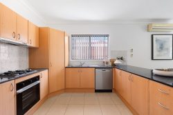 4A Berkeley St, Peakhurst Heights NSW 2210, Australia