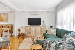 11 McRae Rd, Port Noarlunga South SA 5167, Australia