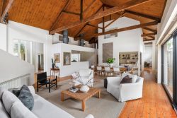 9 Meryl St, Armadale VIC 3143, Australia