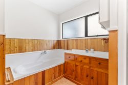 18 Monowai Street, Wellsford, Rodney, Auckland, 0900, New Zealand