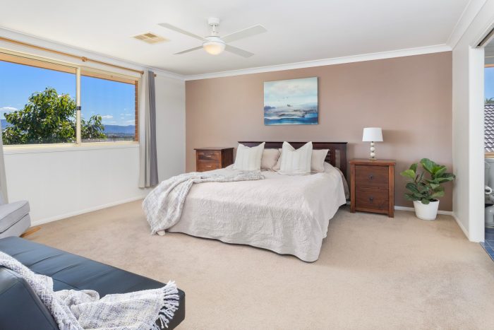 18 Mortlock Dr, Albion Park NSW 2527, Australia
