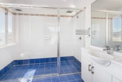 18 Mortlock Dr, Albion Park NSW 2527, Australia