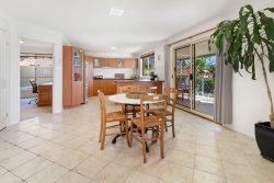 18 Mortlock Dr, Albion Park NSW 2527, Australia