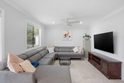 19 Norman St, Waratah West NSW 2298, Australia