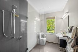 9 Oak Lane, Coatesville, Rodney, Auckland, 0793, New Zealand