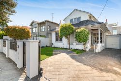 79 Ormond Esplanade, Elwood VIC 3184, Australia